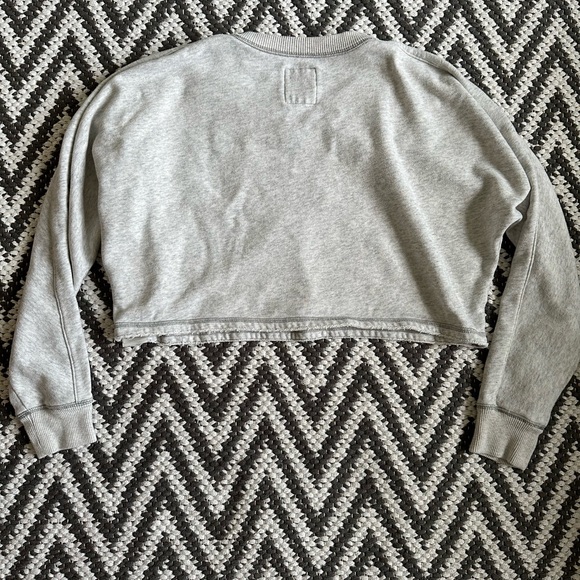 Gilly Hicks Cropped Crew Neck Sweatshirt - Picture 3 of 3